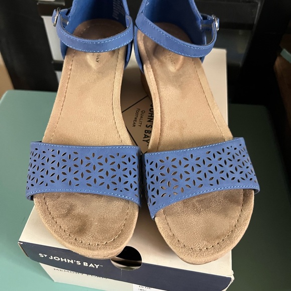 St. John's Bay Memory Foam Blue Sandals - Picture 1 of 4